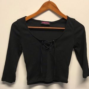 🌸 Black 3/4 criss cross crop top